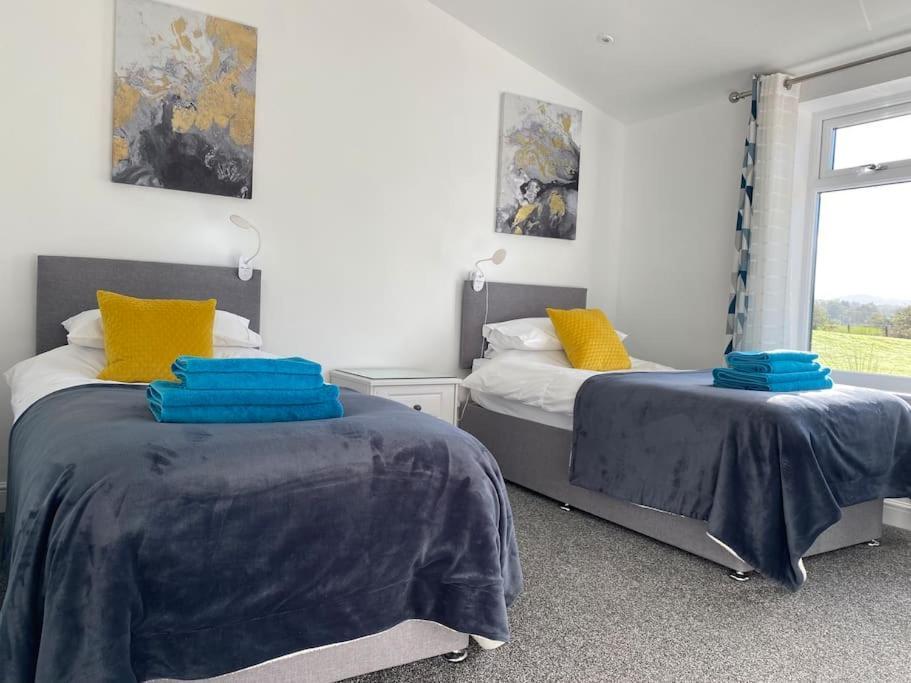 Holiday home South - Garden, Views, Parking, Dogs, Cheshire, Walks, Family